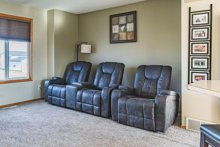 Property Photo: 3713 Lewis Road NW ND 58554