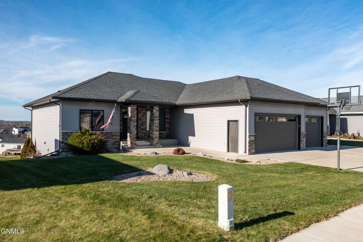 Property Photo: 1801 Ridge Drive SE ND 58554