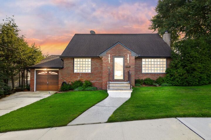 4 Gail Pl  Secaucus NJ 07094 photo