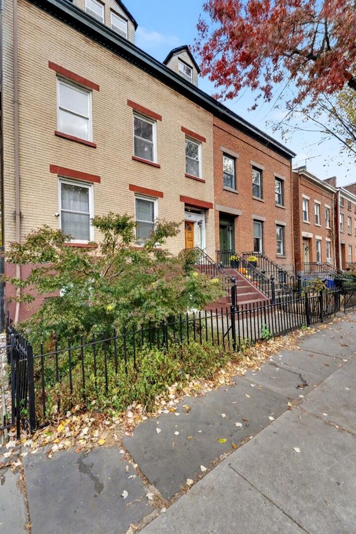 Property Photo:  60 Mercer St  NJ 07302 