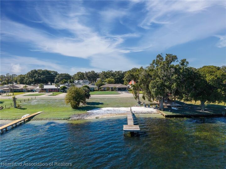 Property Photo:  4160 Lakeview Drive  FL 33870 