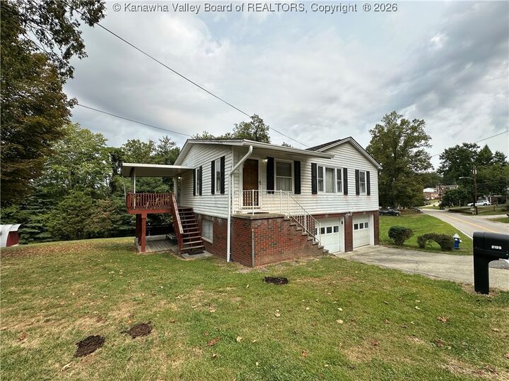 Property Photo:  2195 Oakridge Drive  WV 25311 