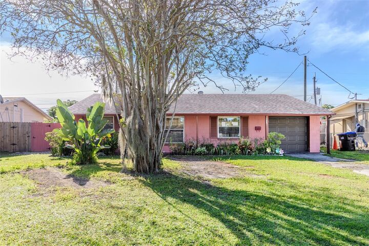 Property Photo:  4328 Walbridge Street  FL 32809 