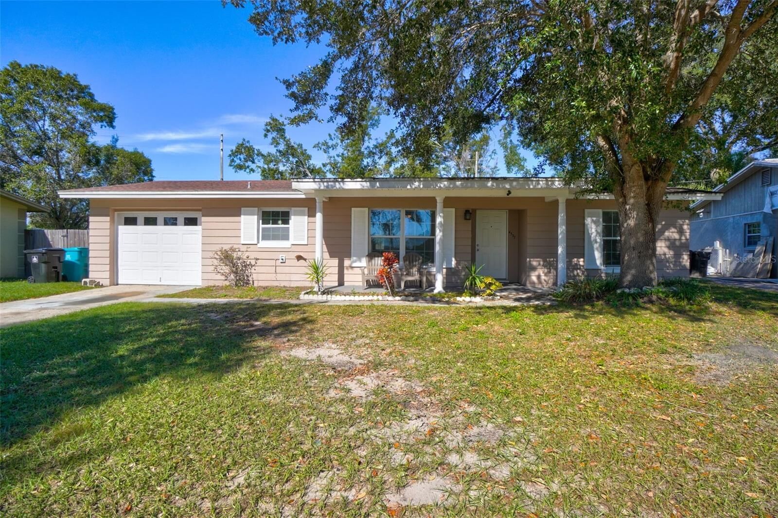 Property Photo:  4337 Georgetown Drive  FL 32808 