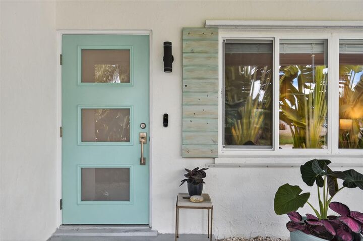 Property Photo: 3735 Duncan Place FL 34239