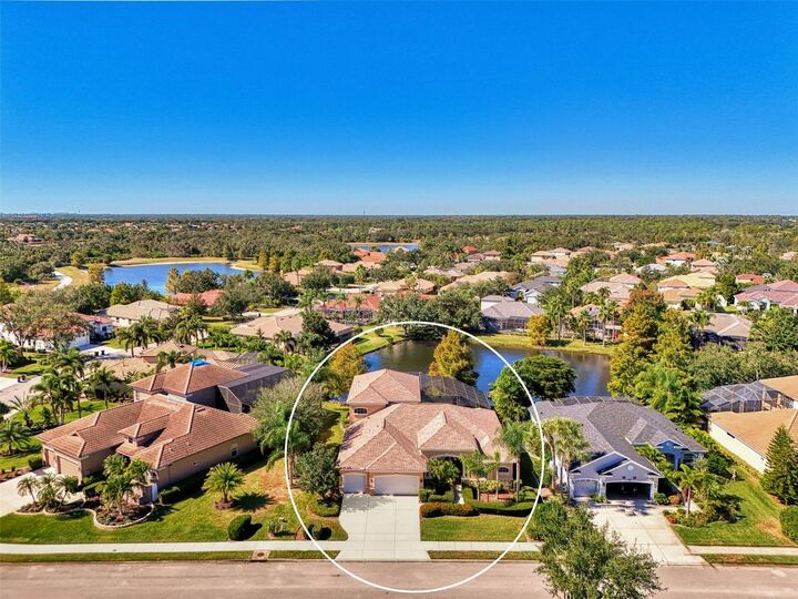 Property Photo: 6610 Coopers Hawk Court FL 34202