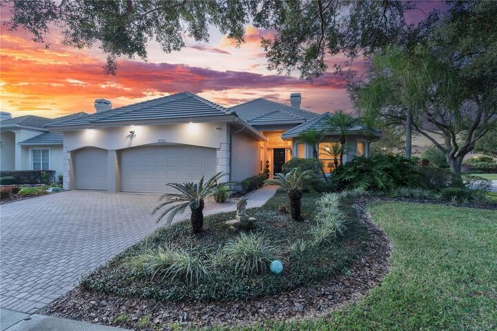 Property Photo:  10500 Woodchase Circle  FL 32836 