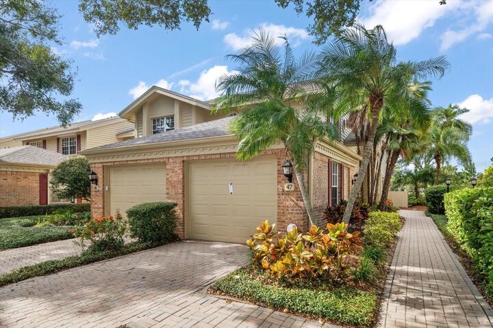 Property Photo:  47 Pelican Place  FL 33756 