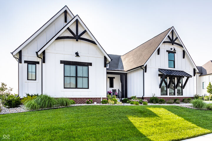 Property Photo: 15989 Sonnet Park Lane IN 46074