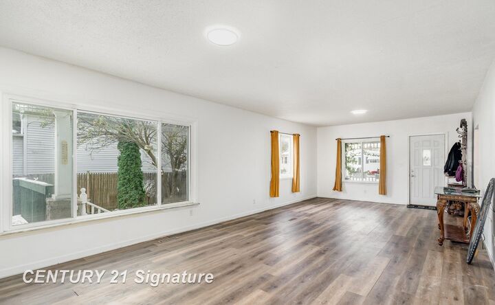 Property Photo: 1507 S Van Buren Street MI 48706