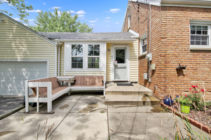 Property Photo:  4100 W Edgerton Ave  WI 53221 