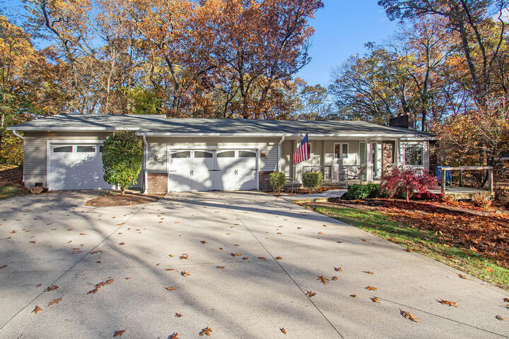 Property Photo:  89 S Division Avenue  MI 49424 