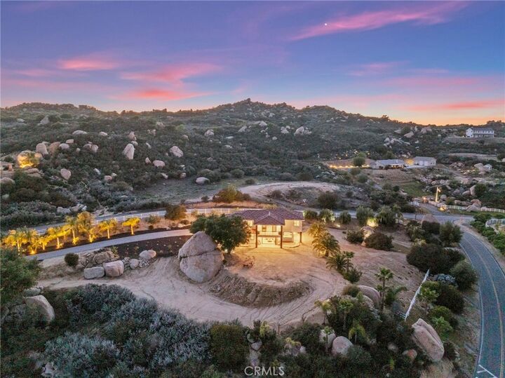 Property Photo:  41950 Hacienda Dr  CA 92562 