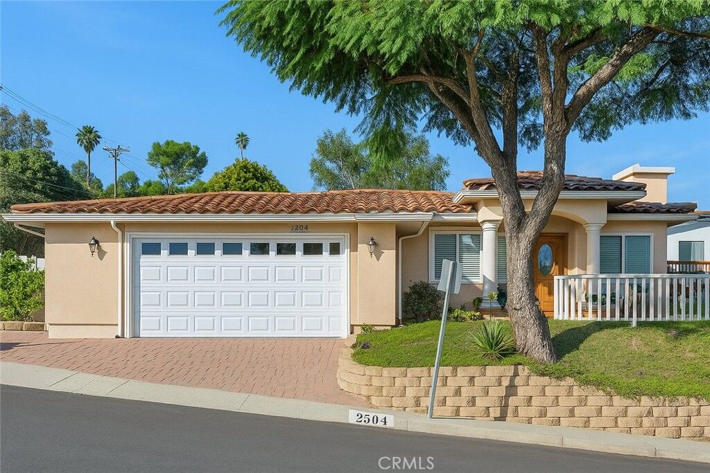 Property Photo: 2504 Dalemead CA 90505