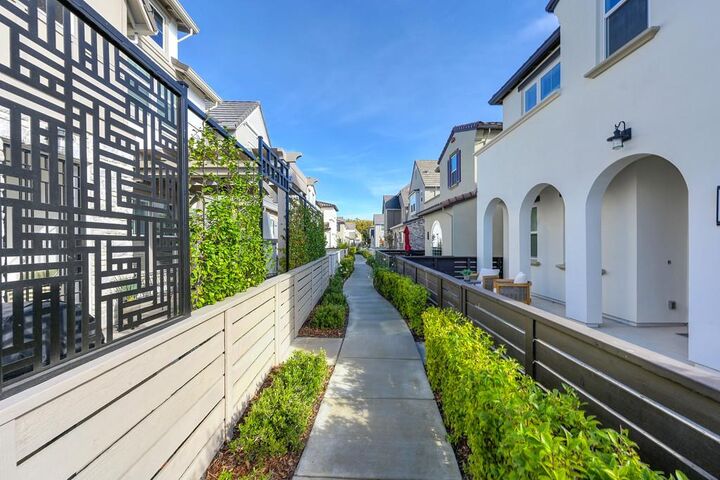 Property Photo: 2364 Wanser Walk CA 95818