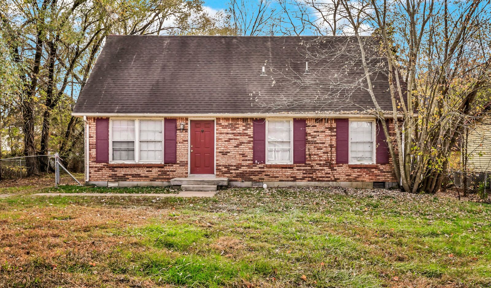 Property Photo: 385 Louise Ln TN 37042
