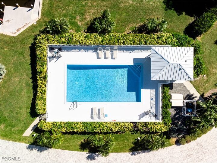 Property Photo: 16641 Stringfellow Road 502 FL 33922