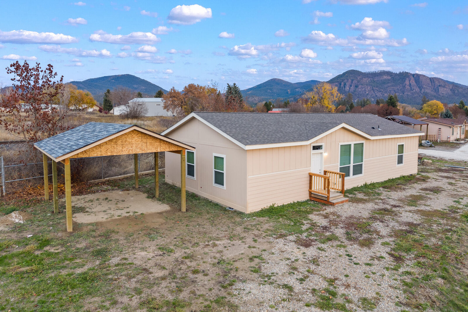 Property Photo:  906 Valley Ave  WA 99109 