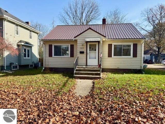 Property Photo:  109 Allen Avenue  MI 48801 