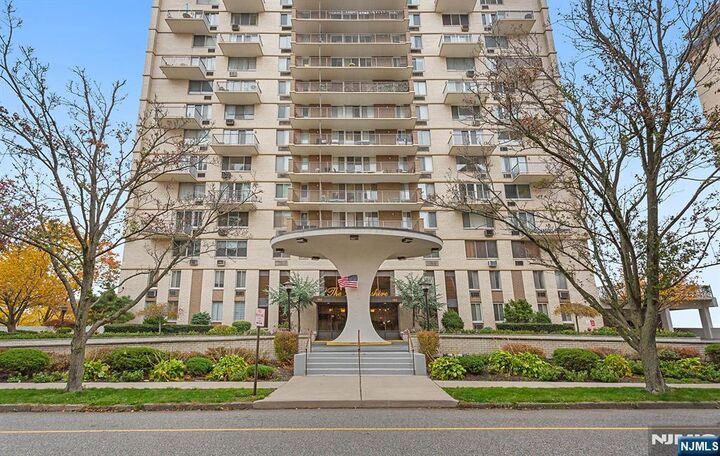 160 Overlook 4-B  Hackensack NJ 07601 photo