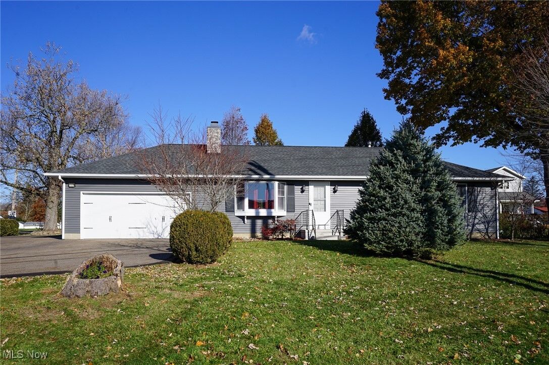 Property Photo: 5783 Louisville Street NE OH 44641