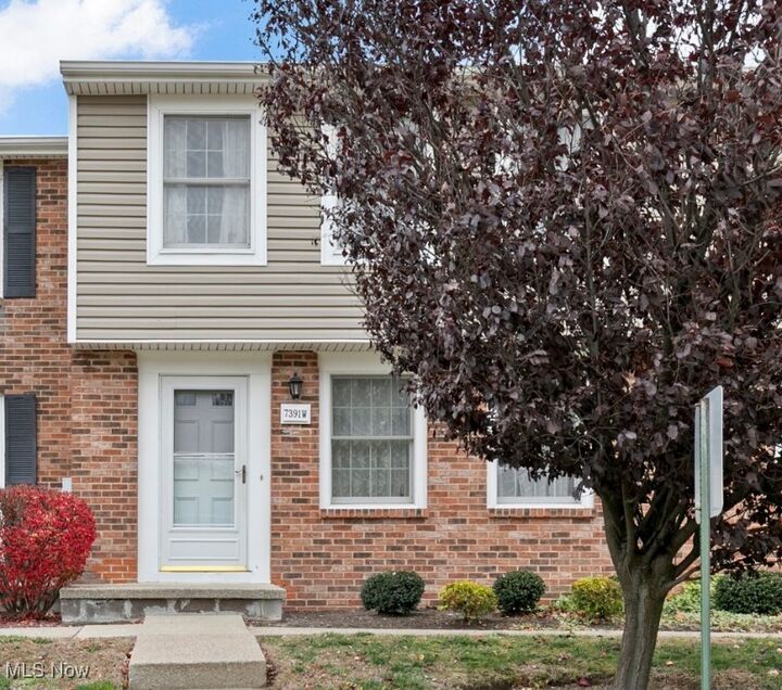 Property Photo: 7391 Willow Run Drive OH 44060