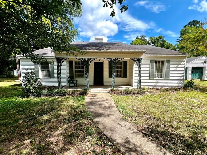 Property Photo: 6032 N Market Street LA 71107