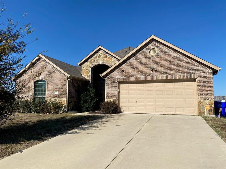 Property Photo: 1217 Chase Lane TX 75159