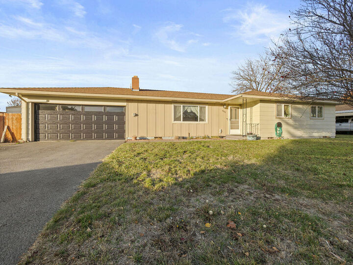 Property Photo:  3909 Mazama Drive  OR 97603 