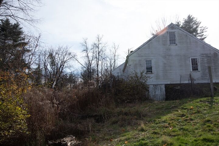 Property Photo: 900 N Main St MA 01364