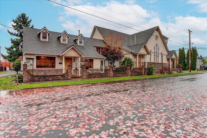 1313  Washington Street  Sumner WA 98390 photo