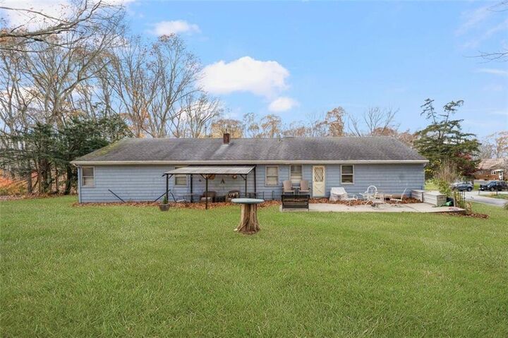 Property Photo: 19 Cedarcrest Drive CT 06365