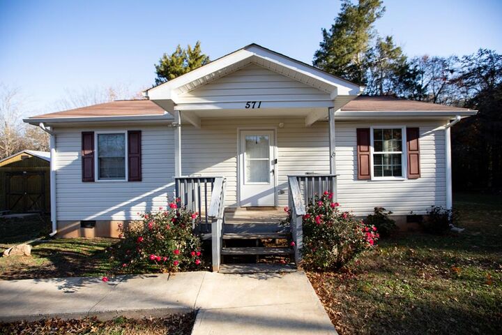 Property Photo:  571 Five Forks Road  VA 23958 