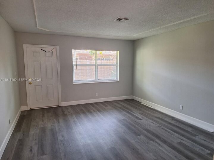 Property Photo:  324 NE 44th St 324  FL 33064 