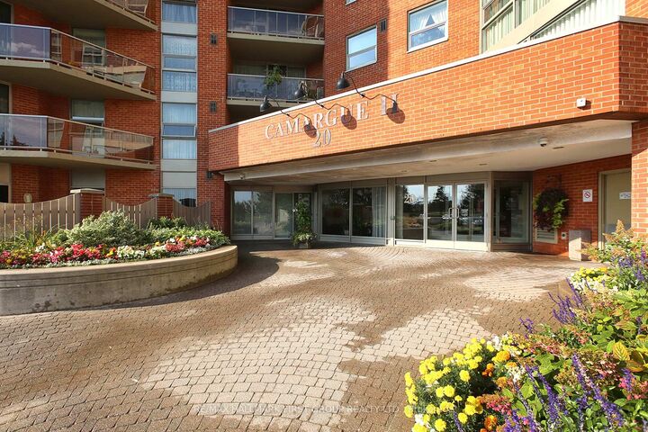 Photo de la propriété: 20 Dean Park Road 402 ON M1B 3G9