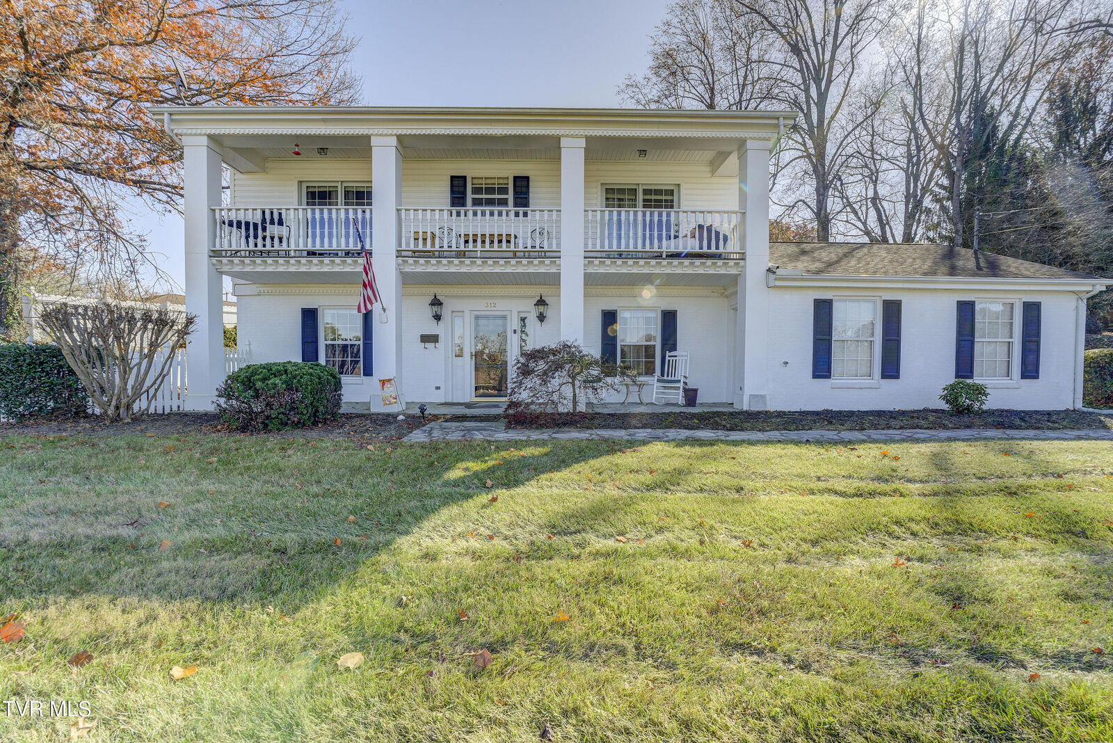 Property Photo: 312 Ivanhoe Drive TN 37601