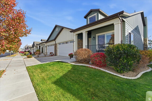 Property Photo:  10117 S Glenmoor Dr W  UT 84009 