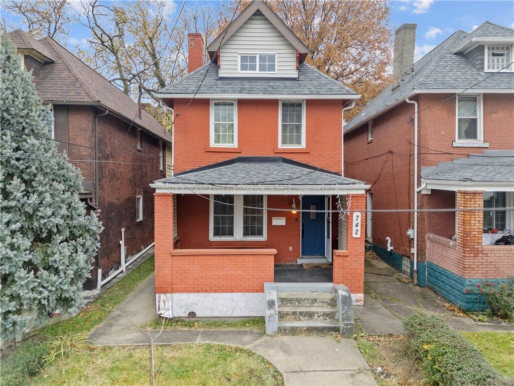 Property Photo:  742 Loretta Street  PA 15217 