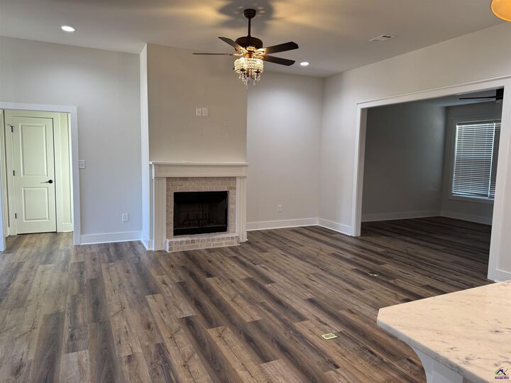 Property Photo:  405 Echo Lane  GA 31088-0405 