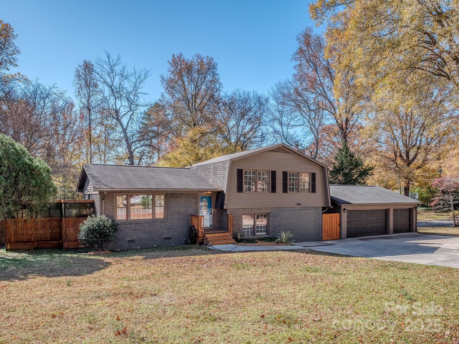 Property Photo: 1506 Kingston Drive NC 28083