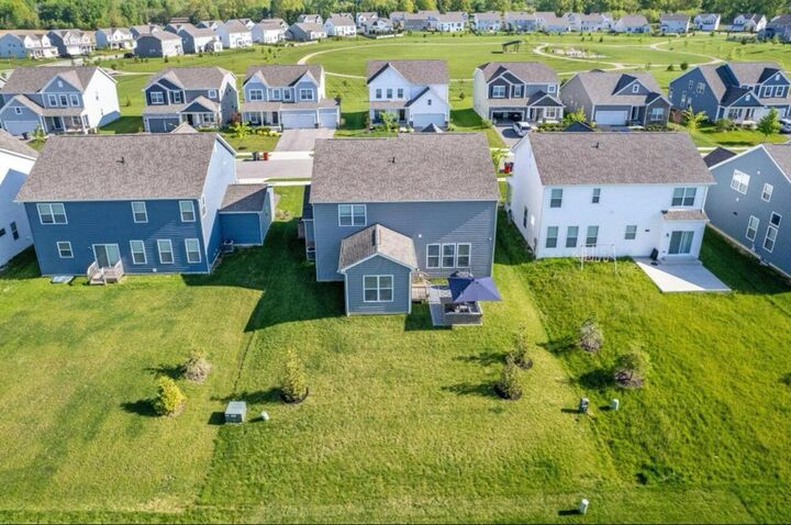 Property Photo: 7181 Fenwick NW Street OH 43147