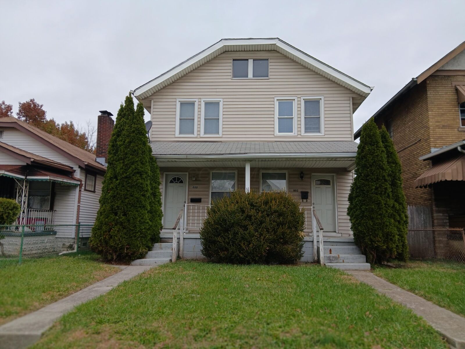 Property Photo:  800 E Starr Avenue  OH 43201 