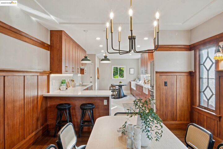 Property Photo: 919 McKinley Ave CA 94610