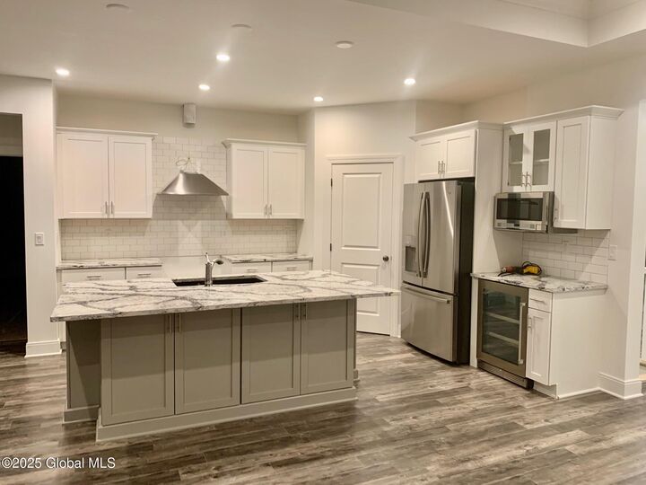 Property Photo:  30 Windrow Way  NY 12118 