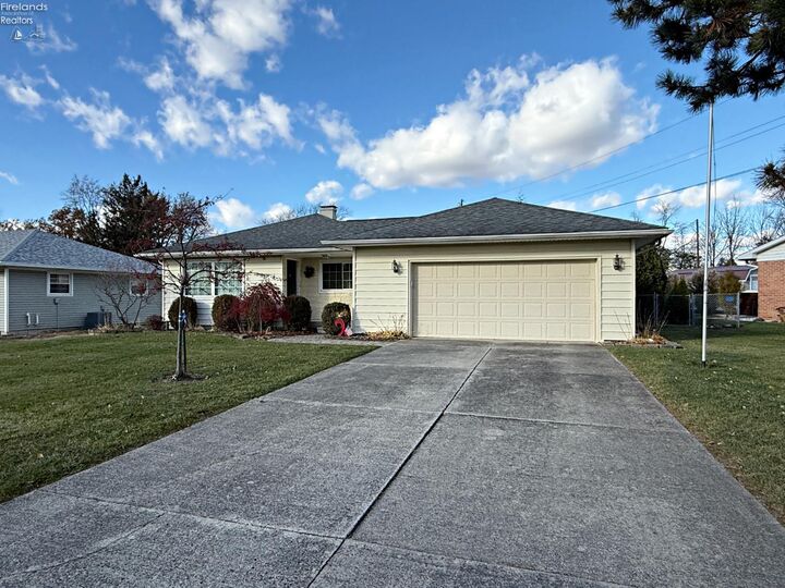 Property Photo:  105 Glenn Street  OH 44883 