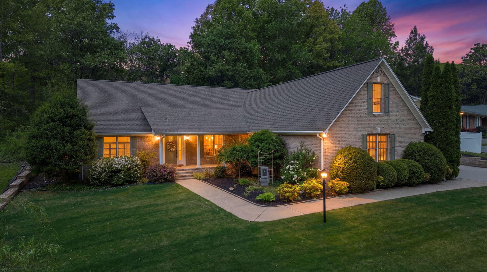 Property Photo:  1507 Everhart Drive NW  TN 37311 