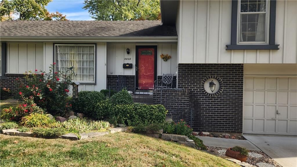 Property Photo:  8809 Outlook Drive  KS 66207 