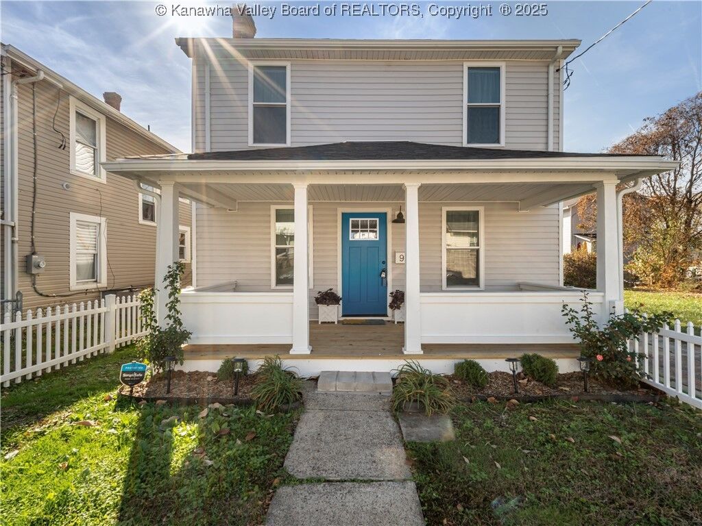 Property Photo: 923 Main Street WV 25302