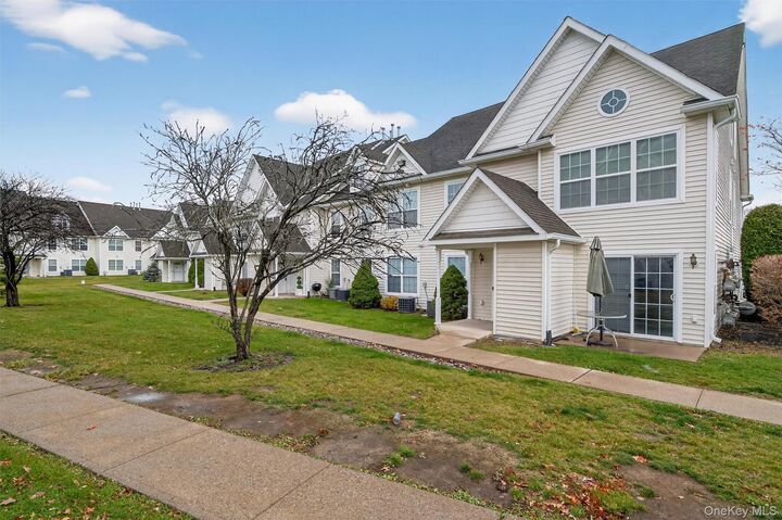 Property Photo:  261 Ruth Court  NY 10940 