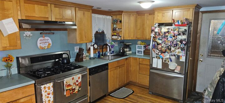 Property Photo:  478 Lower Road  NY 10998 